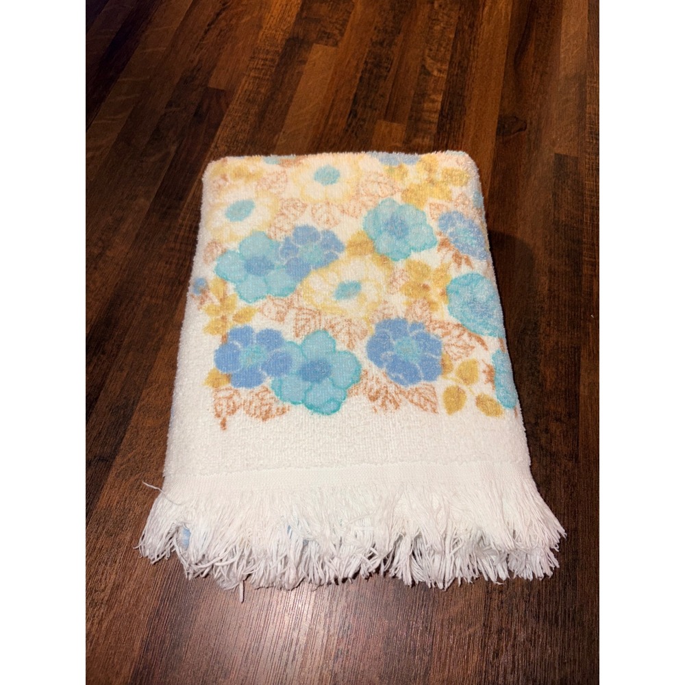 Vintage Cannon Floral Bath Towel Blue Yellow White Fringe Made in USA 1970s